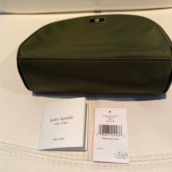 Kate Spade Medium Dome Cosmetic Bag New - Picture 2 of 6